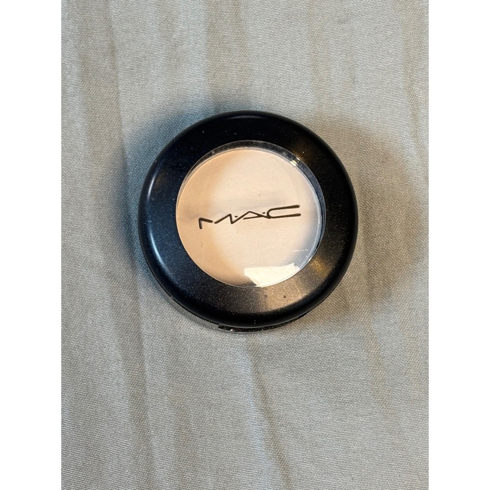 MAC Blanc Type Eye Shadow Cream Beige Single  Makeup
